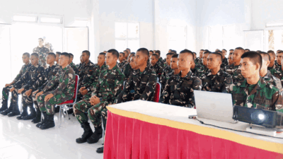 Ratusan prajurit Yonif TP 870/SW penuh antusias mendengarkan materi penyuluhan narkoba