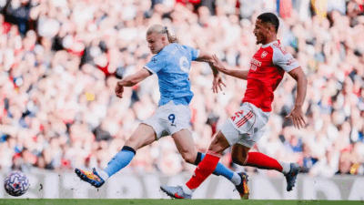 Pertandingan Liga Inggris.