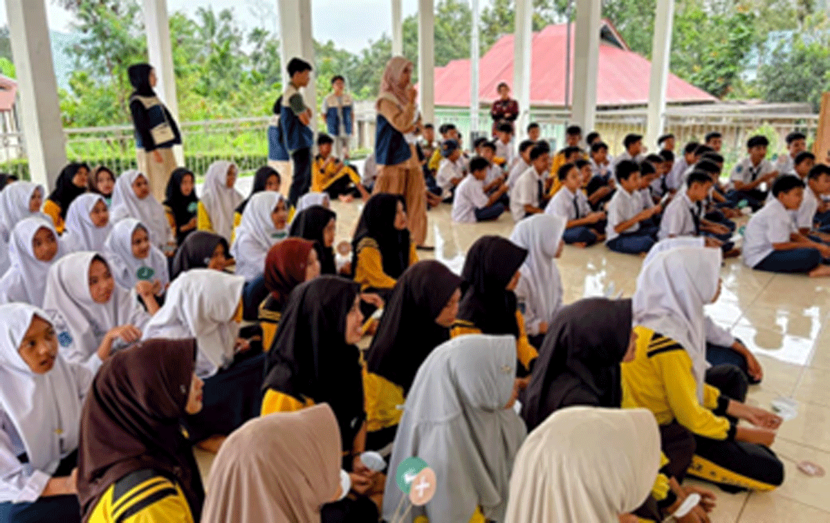 Mini Clash of Champion, Cara Seru Mahasiswa KKN Unand Asah Logika dan Kekompakan Siswa SMPN 3 Sungayang