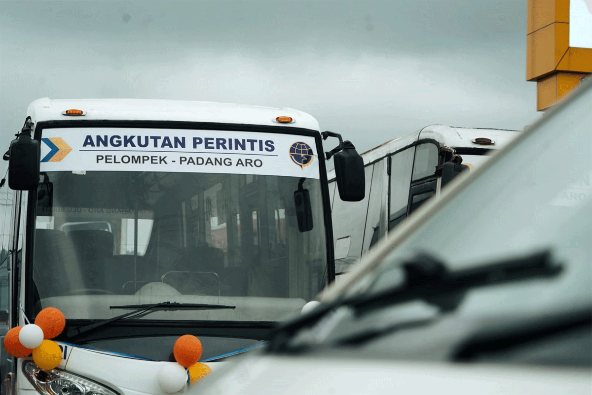 Bus Damri di Solok Selatan