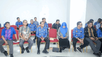 Rapat jajaran Pemkab Buton Tengah. (Kominfo)