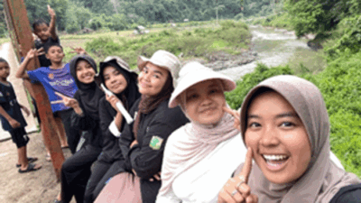 Mahasiswa KKN Unand di Padang Ganting