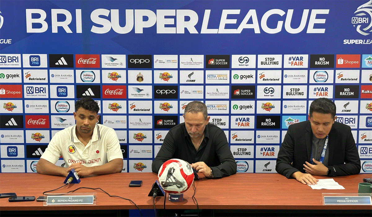 Jumpa pers tim Semen Padang FC.