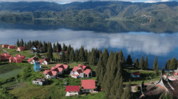 Panorama alam di Danau Kembar, Kabupaten Solok.