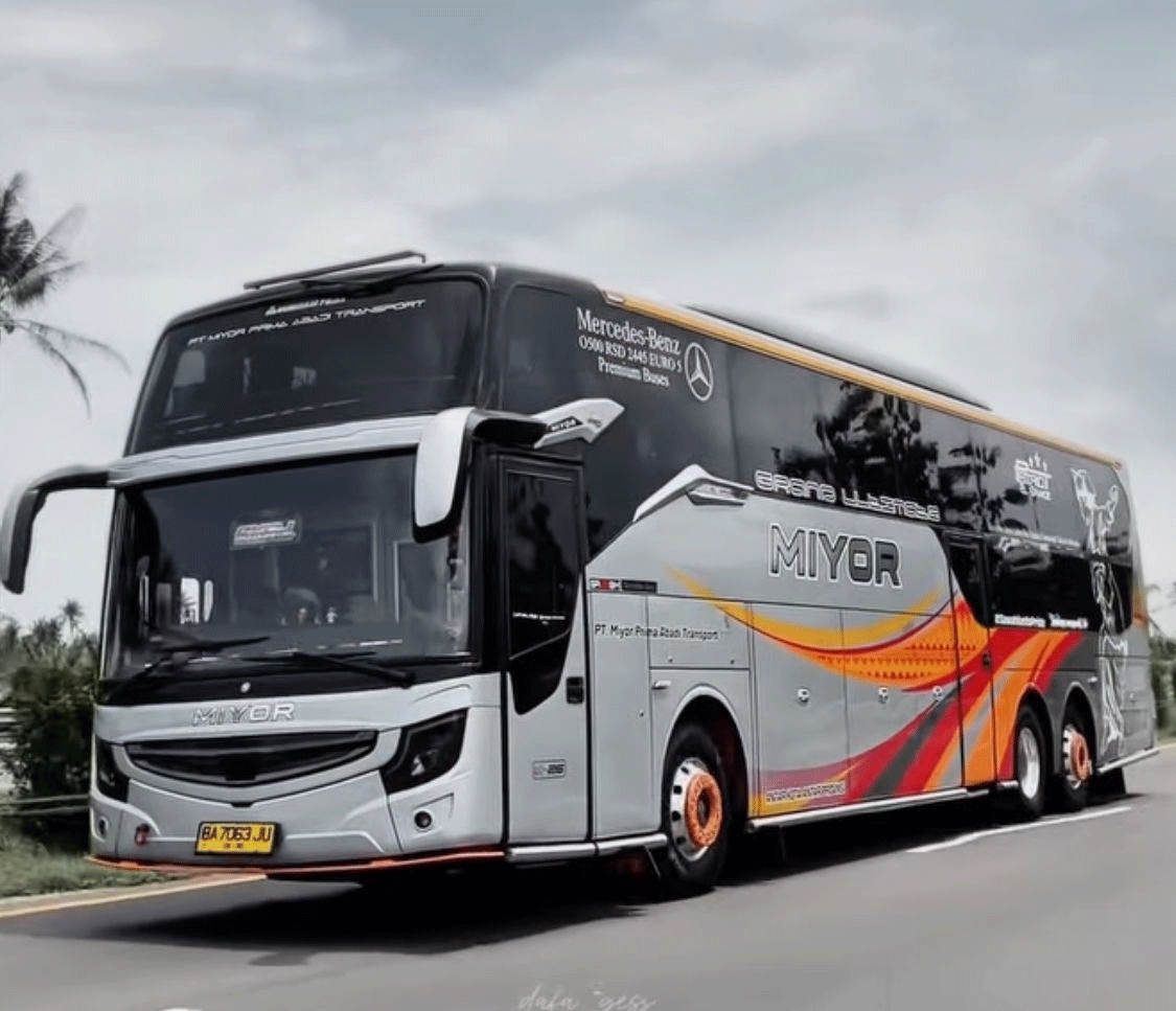 Salah satu armada bus Miyor