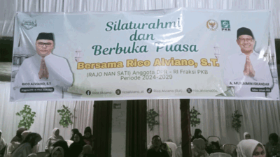 Anggota DPR Fraksi PKB, Rico Alviano menggelar kegiatan berbuka puasa bersama warga di kampung halamannya di Desa Kolok Tuo, Kecamatan Barangin, Sawahlunto, Rabu (18/3/2026).