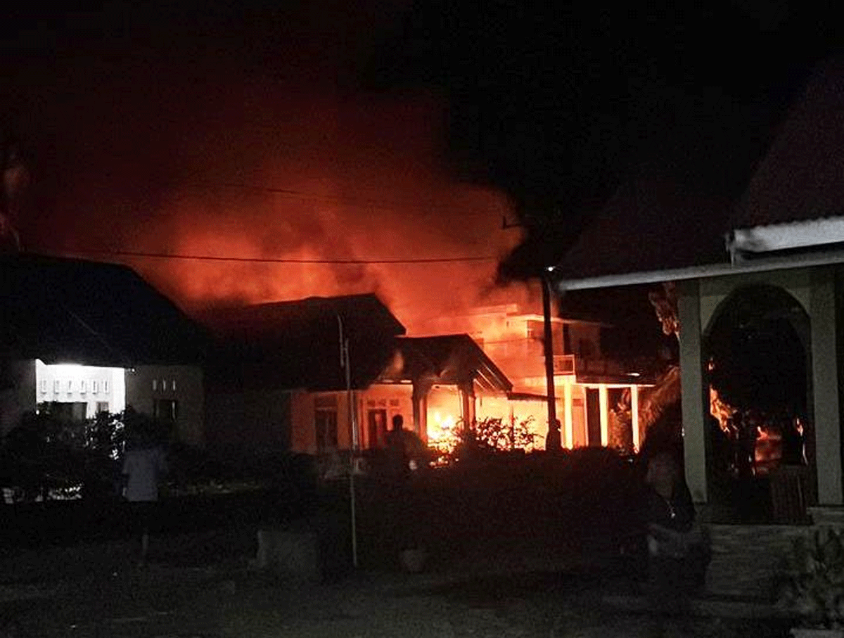 Kebakaran di Koto Baru, Dharmasraya.