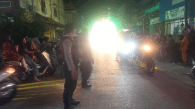 Pawai takbiran di Tanjung Beringin, Sumatera Utara.