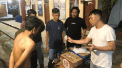 Terduga kepemilikan sabu ketika diinterogasi polisi.