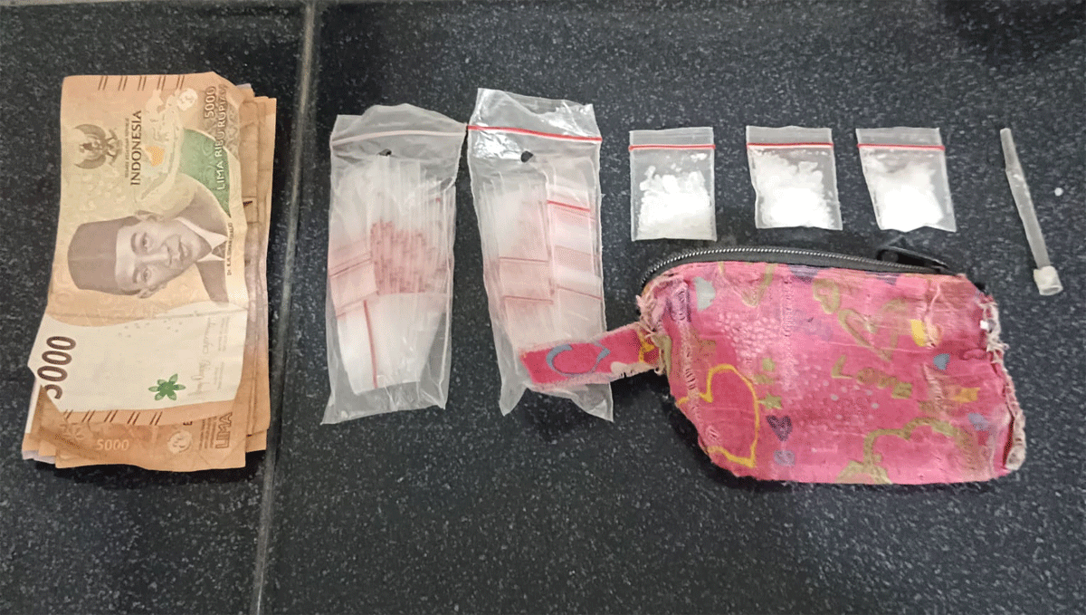 Barang bukti yang diamankan polisi.