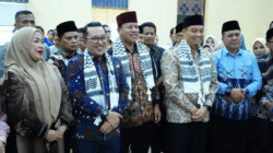 Foto bersama usai pengukuhan IKLB