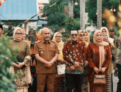 Bupati Eka Putra Titip Warga Tanah Datar ke Bupati Dedy Putra