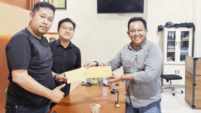 Melaporkan akun medsos yangt diduga sebarkan hoaks.