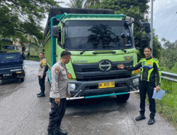Jalan Solok-Padang Licin Saat Hujan, Warga Dharmasraya Meninggal Dunia Gara-gara Motor Slip