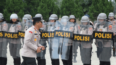 Personel Polres Sergai latihan