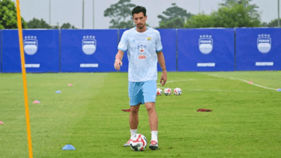 Thom Haye sedang latihan. (ileague.id)