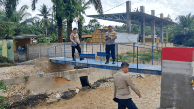 Jembatan yang dibangun Polda Riau