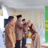 Tak Hanya Melepas Siswa, Kepala MTsN 5 Solok Selatan Juga Sampaikan Permintaan Ini