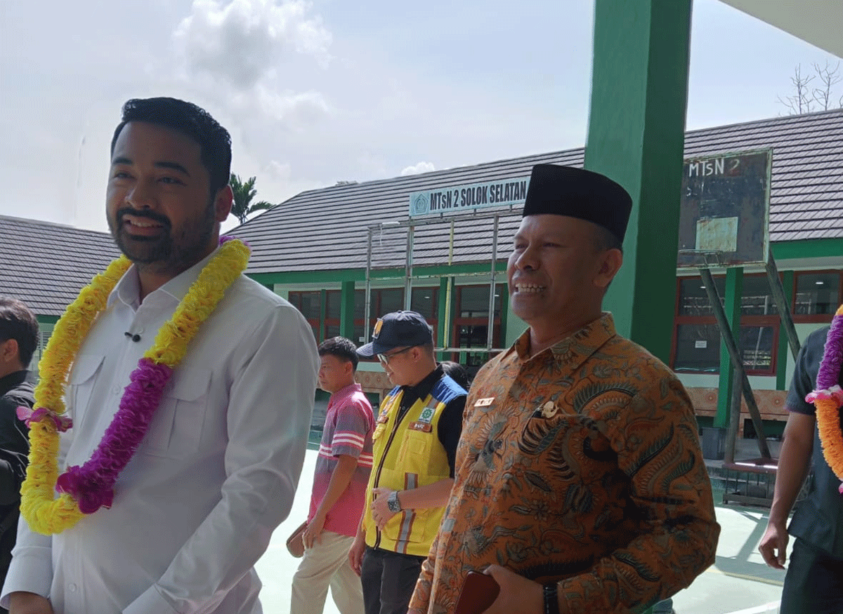 MTsN 2 Solok Selatan menerima kunjungan reses anggota Komisi V DPR RI, Zigo Rolanda