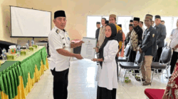 Camat serahkan SK pelantikan
