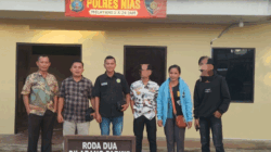 Tim hukum bersama keluarga dan korban dugaan penganiayaan.