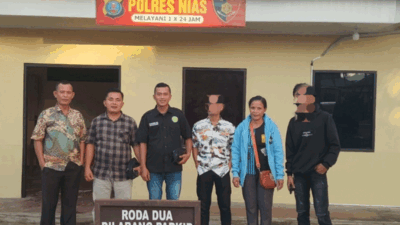 Tim hukum bersama keluarga dan korban dugaan penganiayaan.