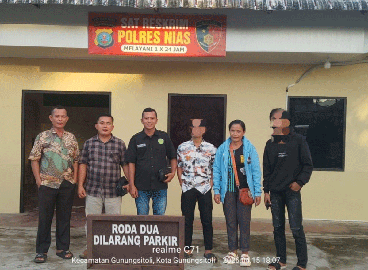 Tim hukum bersama keluarga dan korban dugaan penganiayaan.