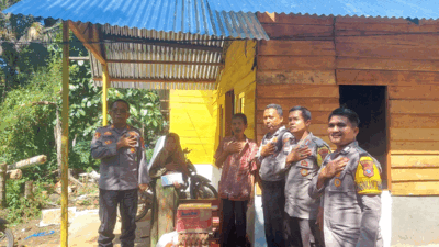 Kisah Rusnam di Solok Selatan, Hidup Serba Kekurangan hingga Dibantu Polisi