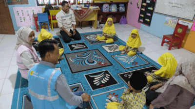 Srikandi PLN datangi sekolah