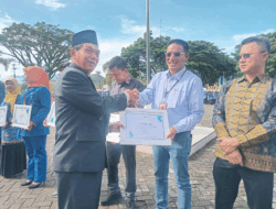Peduli Pendidikan, Pemkab Solok Selatan Beri Penghargaan pada PT SEML