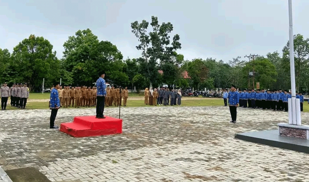 Upacara Peringatan Hari Pendidikan Nasional di Kuantan Hilir Seberang