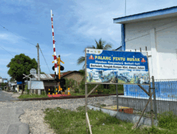 Keselamatan Warga Terancam, Palang Pintu Kereta Api Rusak Berbulan-bulan, Pengendara di Jalur Wisata Sergai Kerap Terkecoh