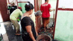Kondisi bagian dalam rumah Abd Rohman, warga Dusun Jeni, Desa Kepanjen, Kecamatan Gumukmas, Jember, Jawa Timur, usai terbakar. (Foto: Istimewa)