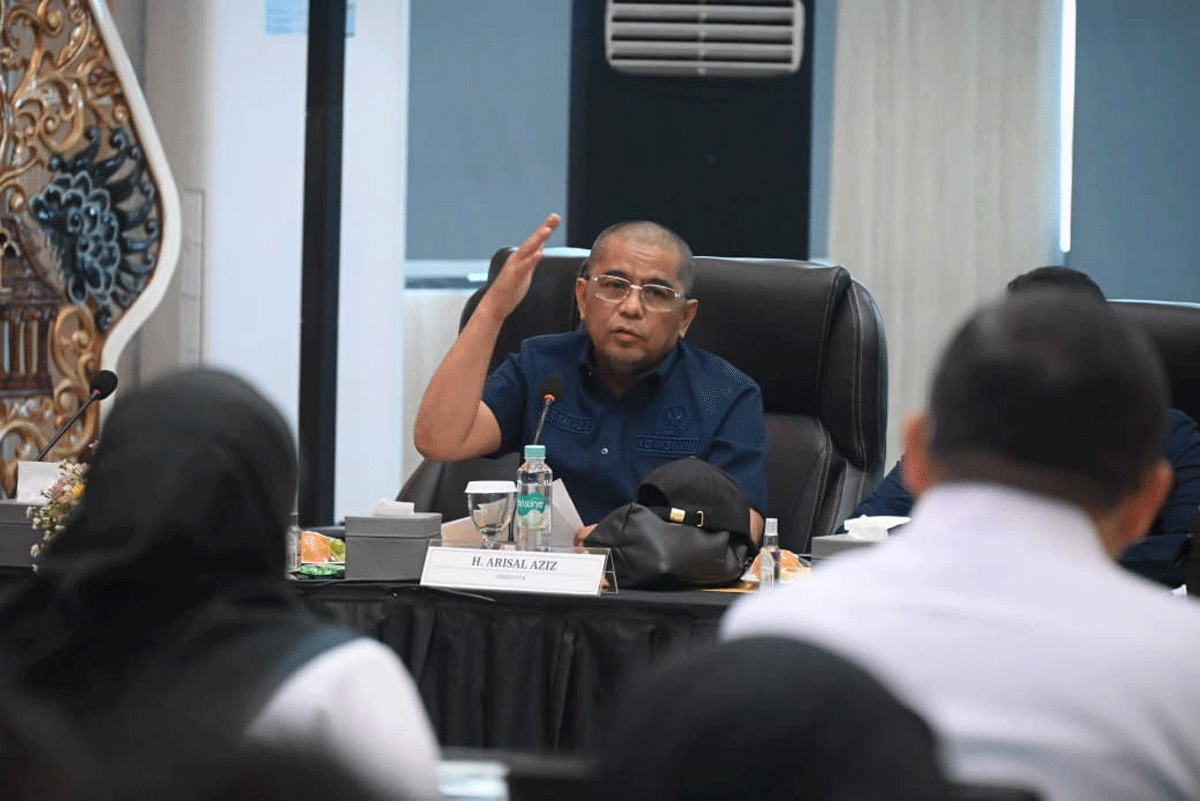 Anggota Komisi XIII DPR RI Dapil Sumatera Barat II, H. Arisal Aziz saat menyampaikan pandangan dalam agenda Kunjungan Kerja Spesifik Komisi XIII DPR RI ke Kantor Wilayah Kementerian Hukum Provinsi Jawa Tengah di Semarang, Jawa Tengah, Rabu (8/7/2026). (Foto: Metaksos DPR RI)