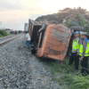 Dump Truk Tertabrak Kereta Api Putri Deli di Perlintasan Tanpa Plang Perbaungan, Sopir Tewas di Tempat